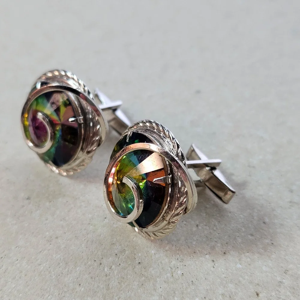 Iridescent Green Watermelon Rivoli Glass Spiral‎ Silver Tone Cufflinks